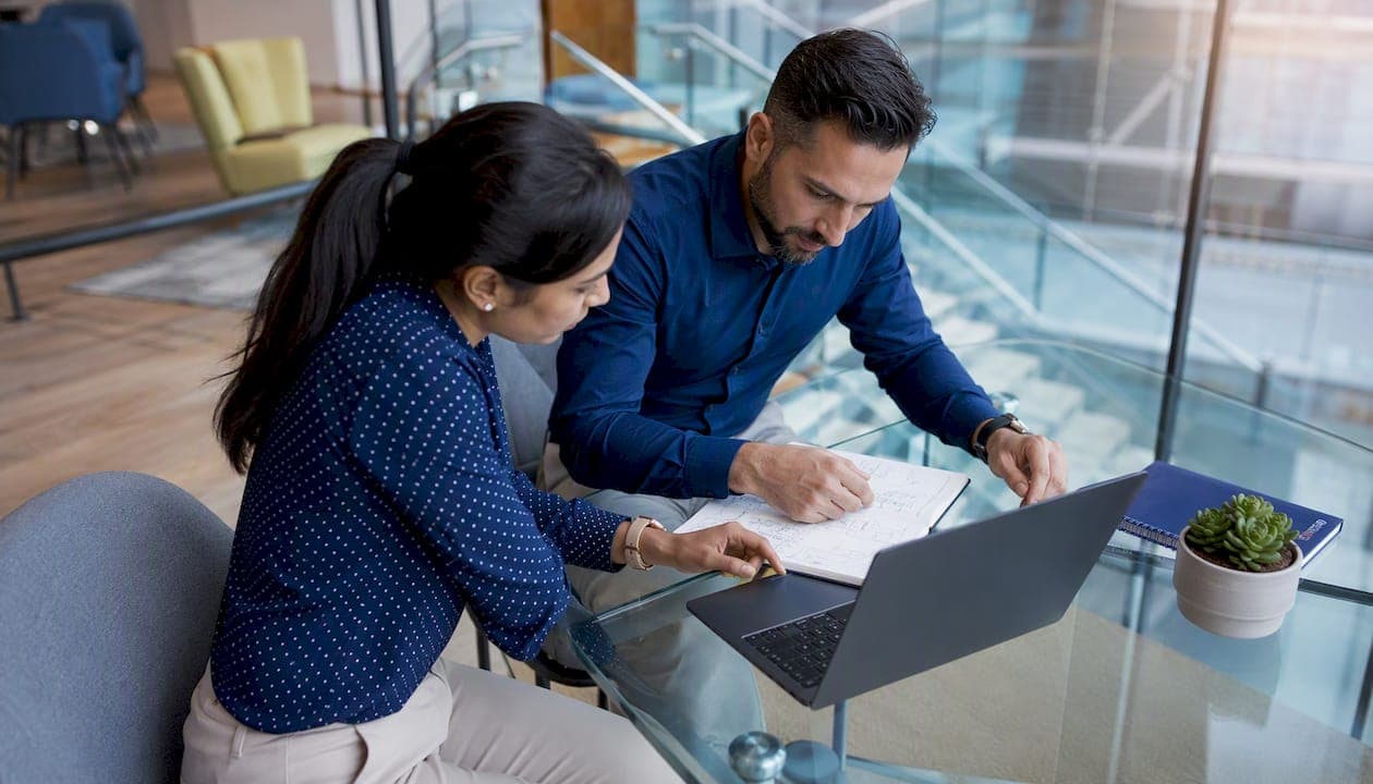 IT Help Desk Outsourcing: Cut Costs and Fix Your SLAs